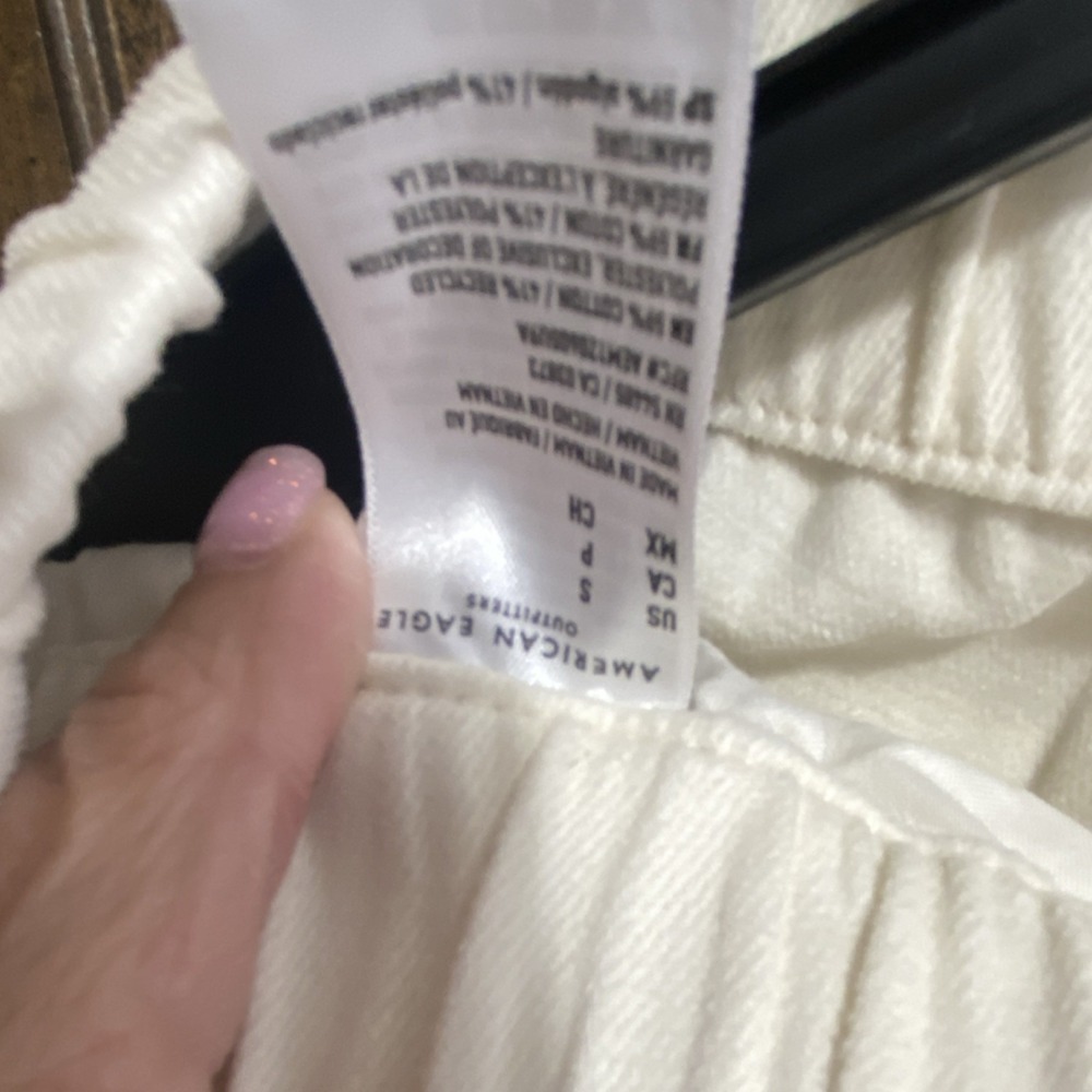 AE cozy, dreamy, drape, low rise, ultra wide leg, jean - Ivory Size S NWT - Picture 6 of 11